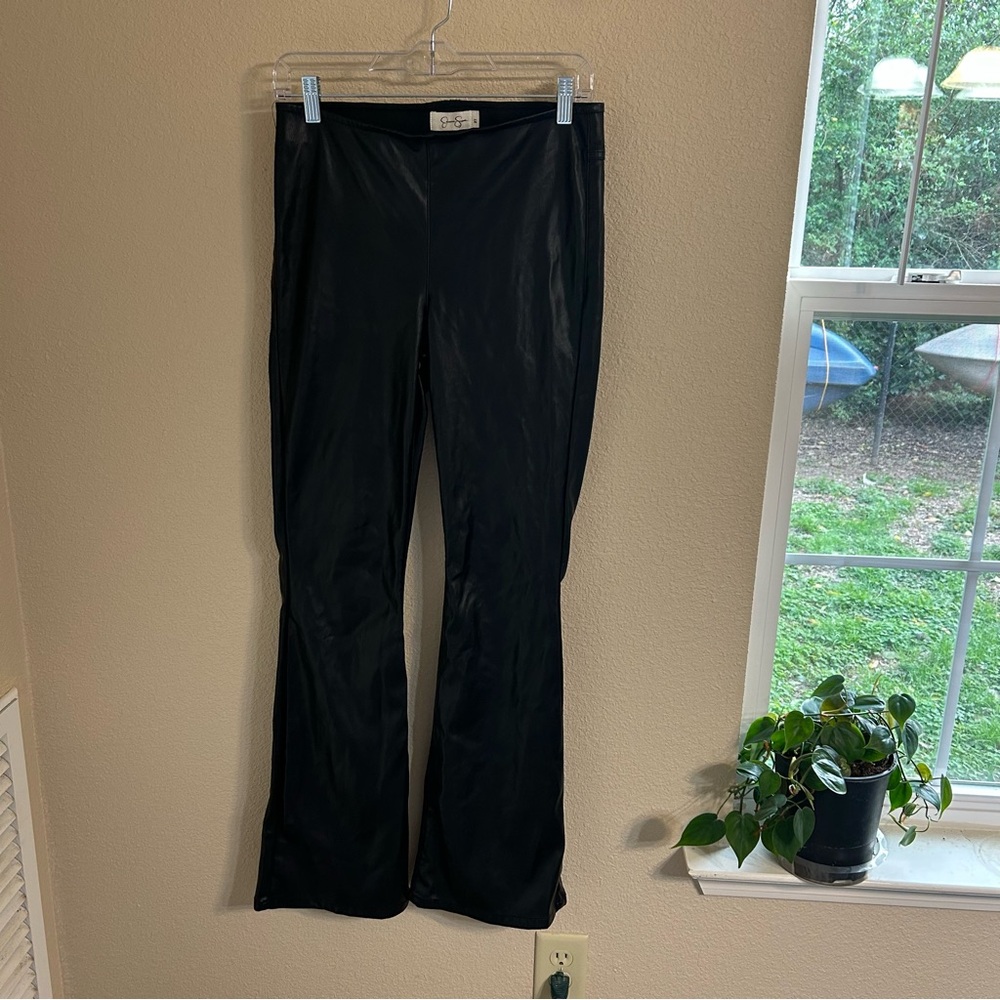 Womens Medium Black Faux Leather Flare Leg Pull On Slimming Pants 27 Small B5